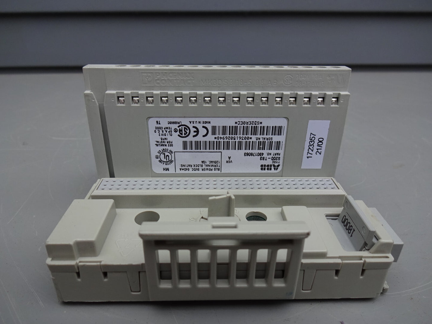ALLEN BRADLEY 1794-0B16/A / WITH S200-TB3 / 1794-0B16 SERIES A