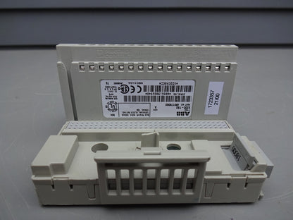 ALLEN BRADLEY 1794-0B16/A / WITH S200-TB3 / 1794-0B16 SERIES A