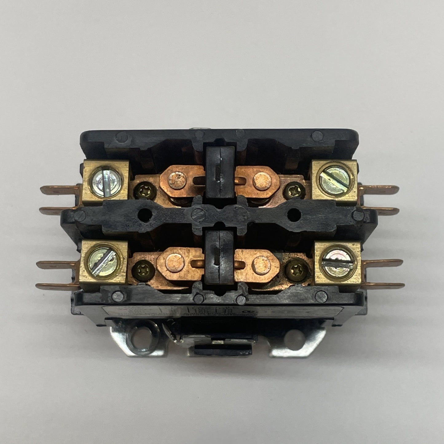 DMC DP030-2B2 120 VAC 60Hz CONTACTOR DP0302B2