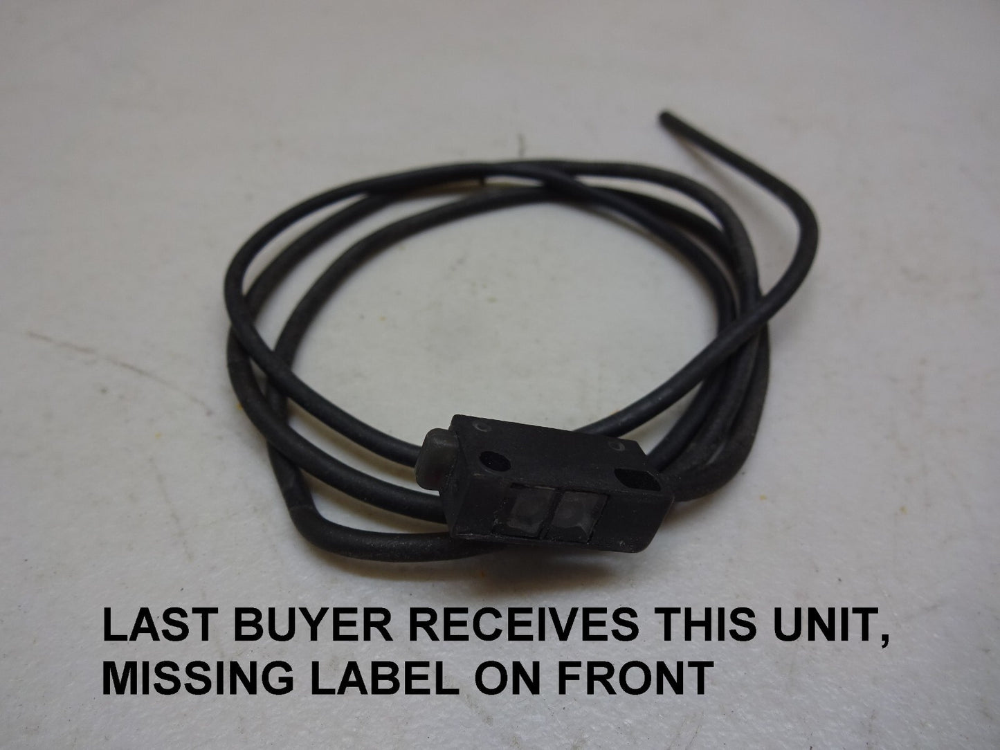 TAKEX UM-Z3S / EMBEDDED AMPLIFIER PHOTO SENSOR 12-24V