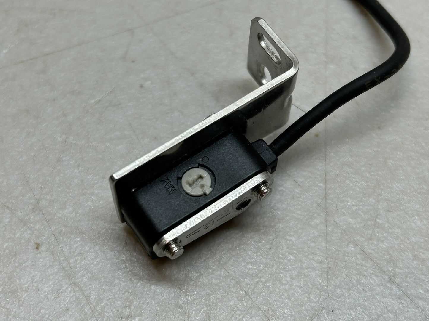 SUNX EX-22A / EX20 PHOTOELECTRIC SENSOR THRU BEAM 2M 5-160MM / USED AS SAMPLE