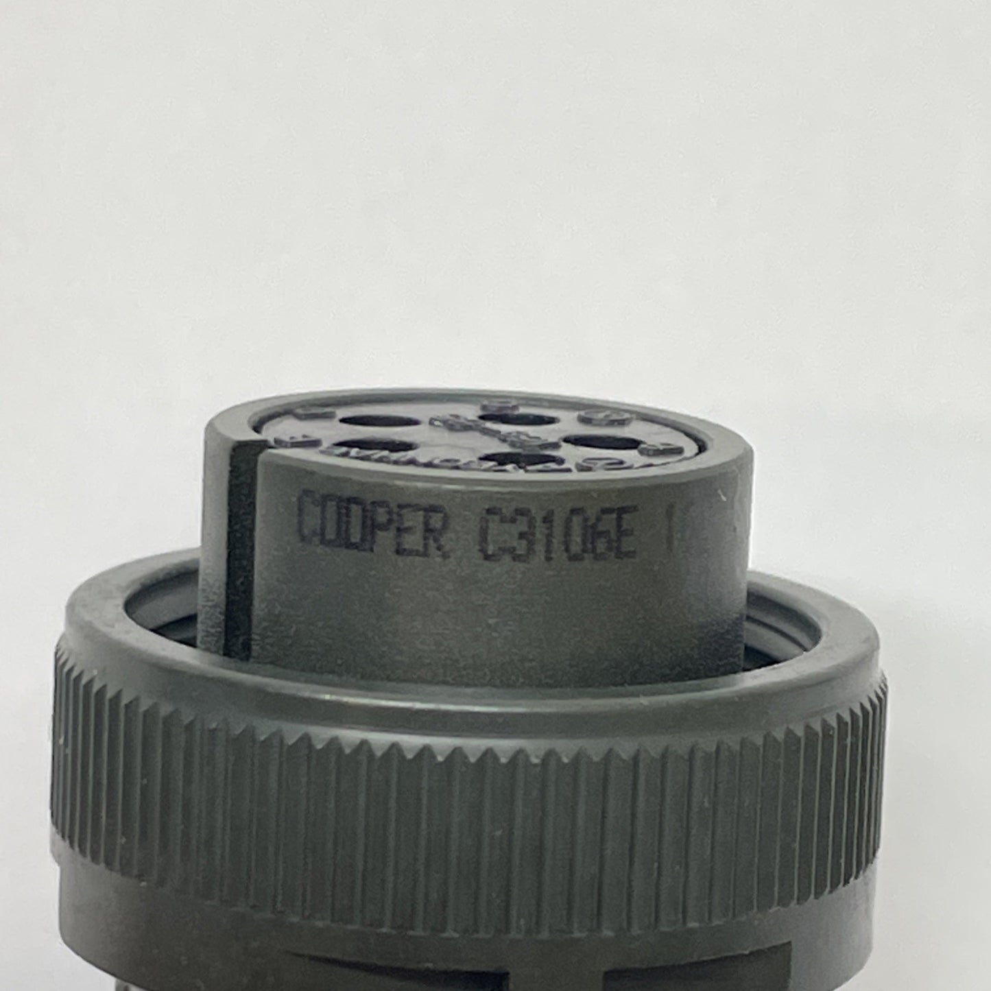 NEW C3106E 16S-8SN / C3106E16S8SN 0933 Circular MIL Spec Connector Plug 5 Pin