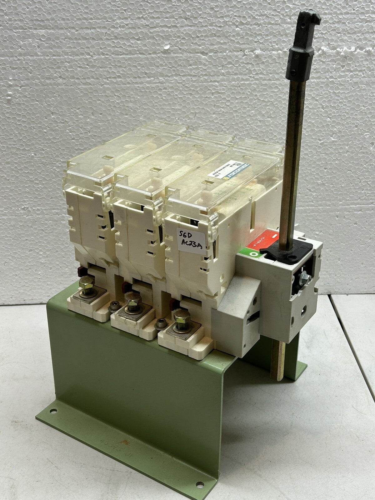 SOCOMEC IEC 947-3 / 23A 160A 500V-50HZ FUSERBLOC FUSE COMBO SWITCH UI 750V~ 15W