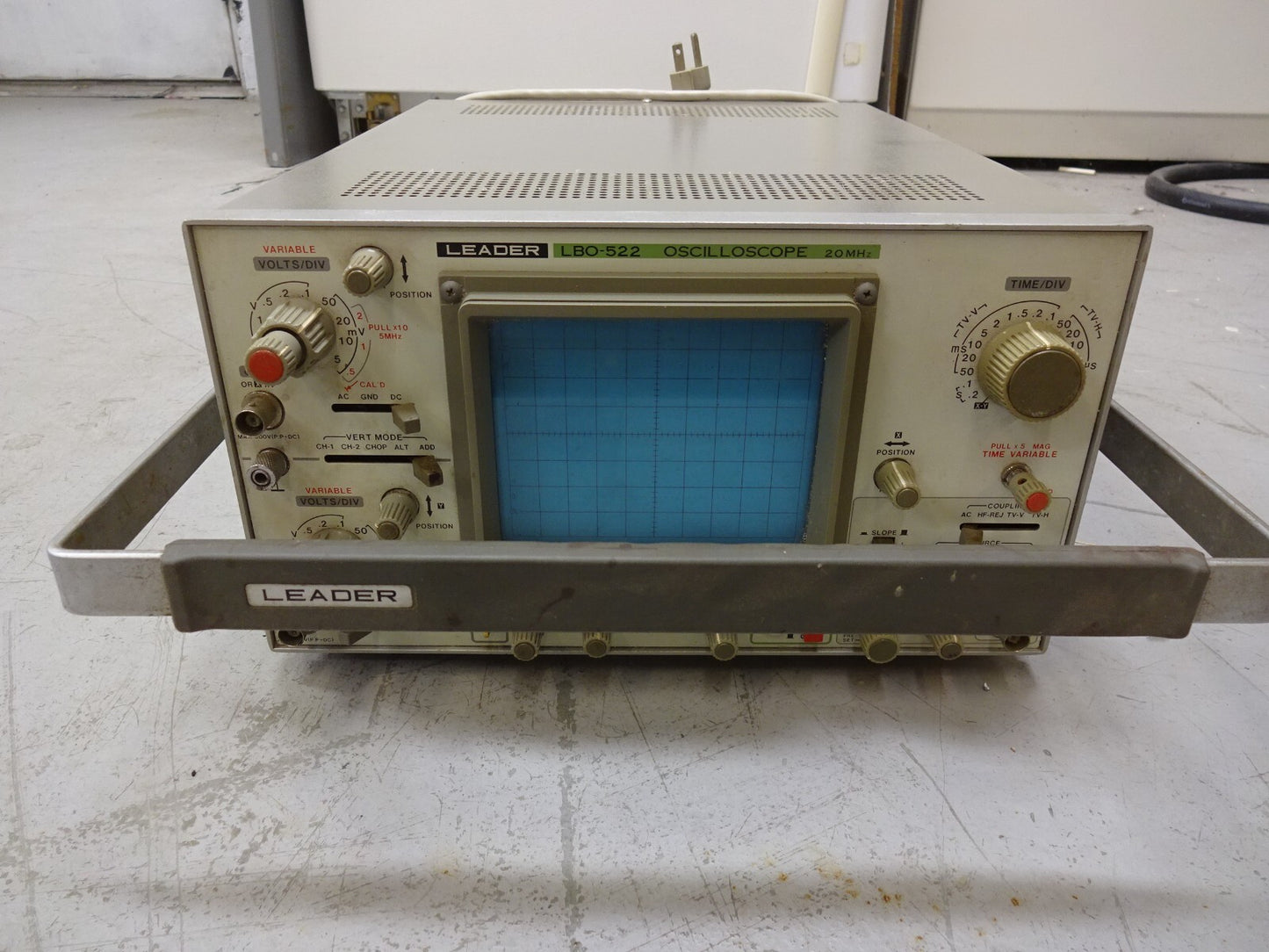 LEADER LBO-522 OSCILLOSCOPE  20 MHZ
