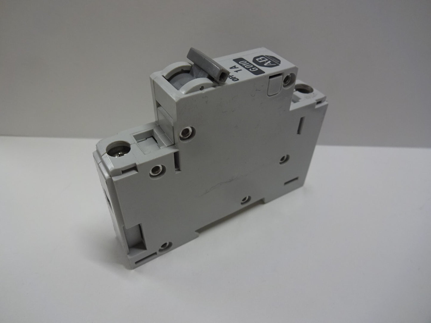 ALLEN BRADLEY 1492-CB1-G010 / G 010 / 1A 1P CIRCUIT BREAKER SERIES B