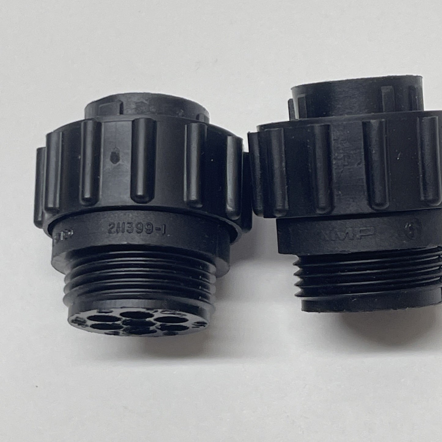 LOT OF 2 AMP 211399-1 Circular Connector Plug 7 pos Series I A5 AMP 1051