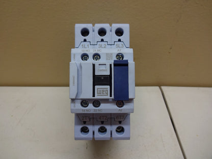 WEG CWB65-11-30V24 / CWB65 / 3 POLE 65 AMP CONTACTOR