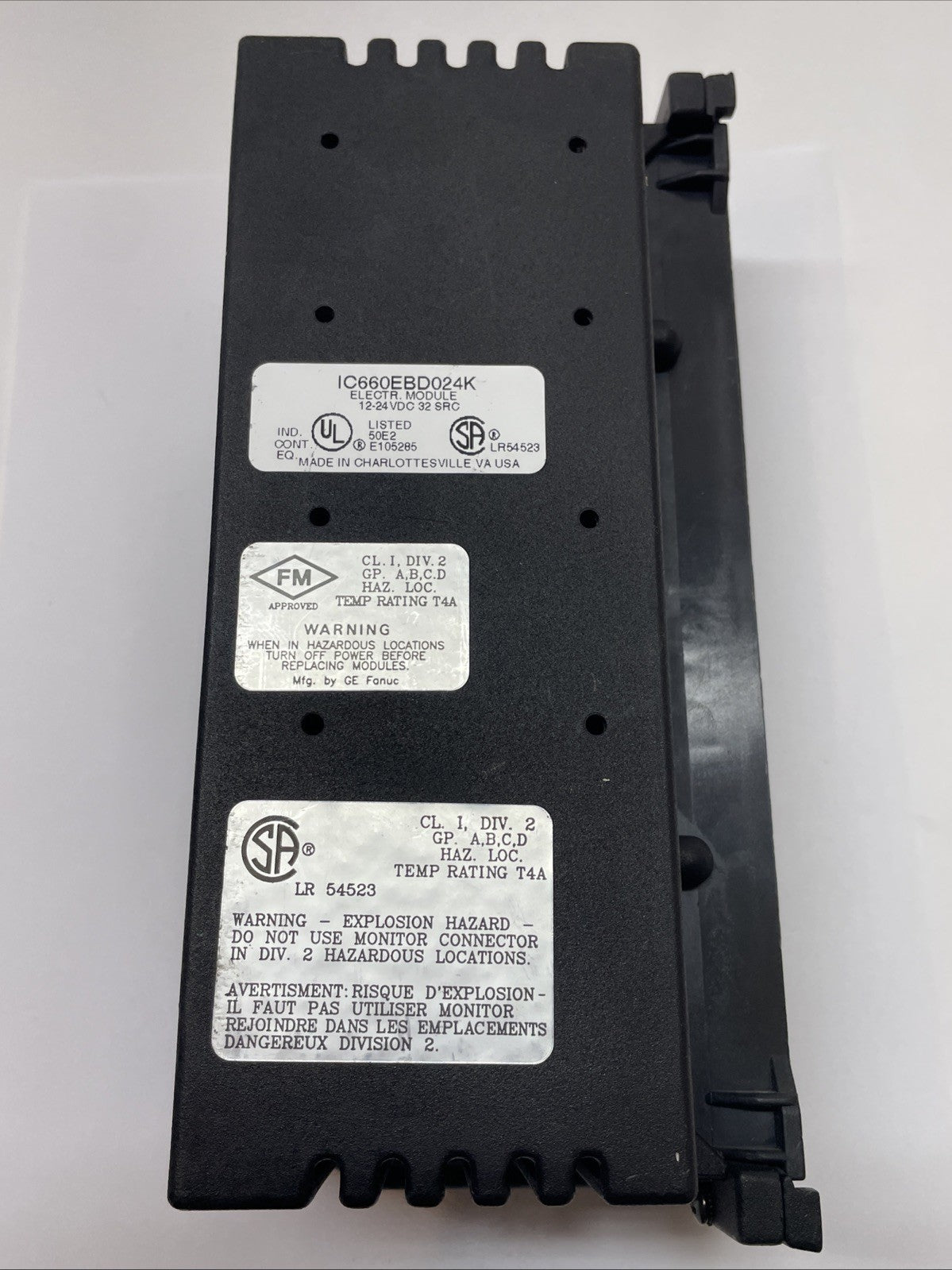 GE Fanuc IC660BBD024 GENUIS I/O Block 32-Circuit 12-24 VDC (EBD024K + TBD024B)
