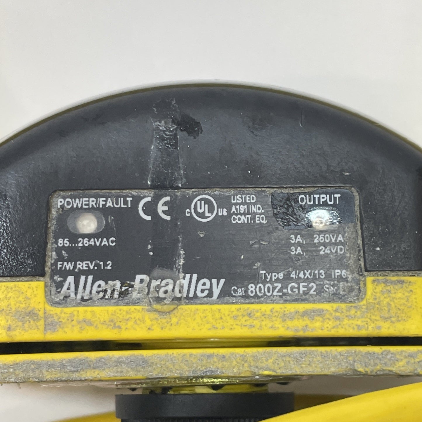 Allen Bradley 800Z-GF2 Zero-Force Touch Button 85-264 V AC Relay Output 22.5 mm