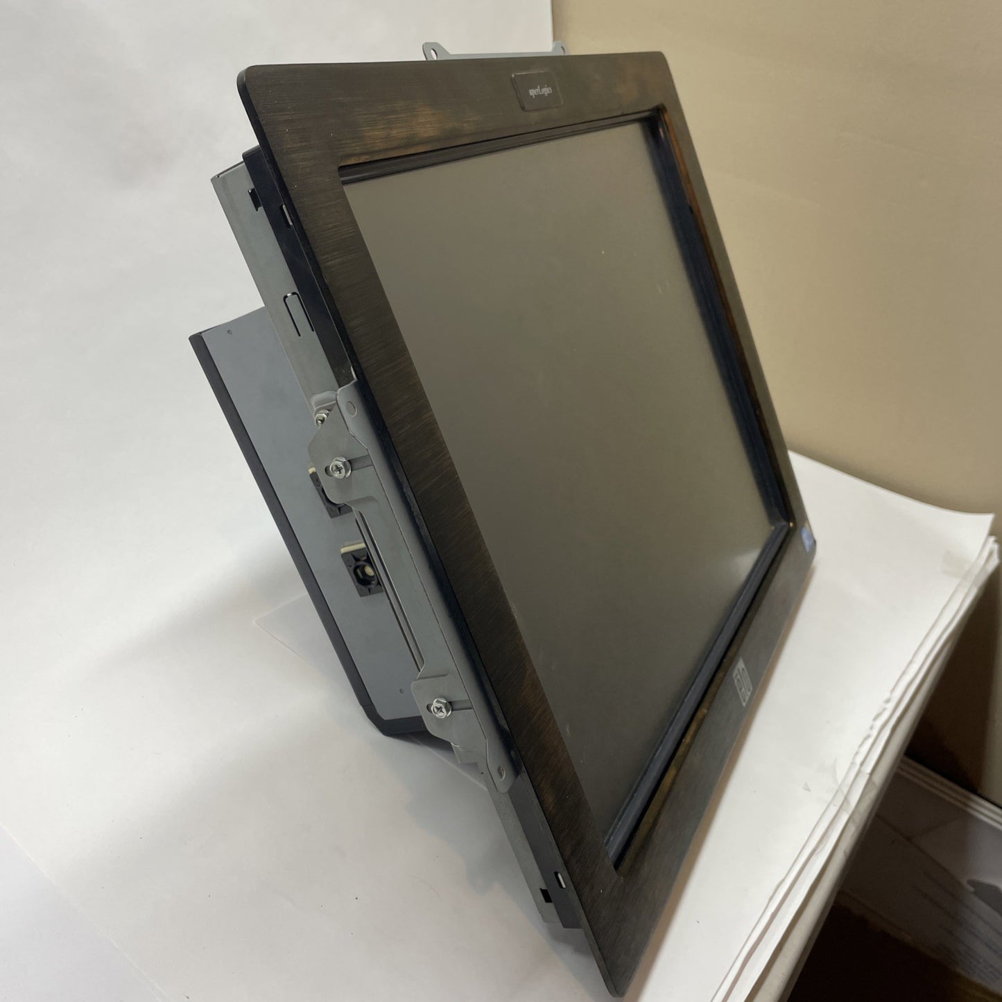 ELO ET1939L-7CWA-1-G (19")  w/ Intel DG41MJ / Intel CPU E7400 CORE 2 DUO 2.80GHZ