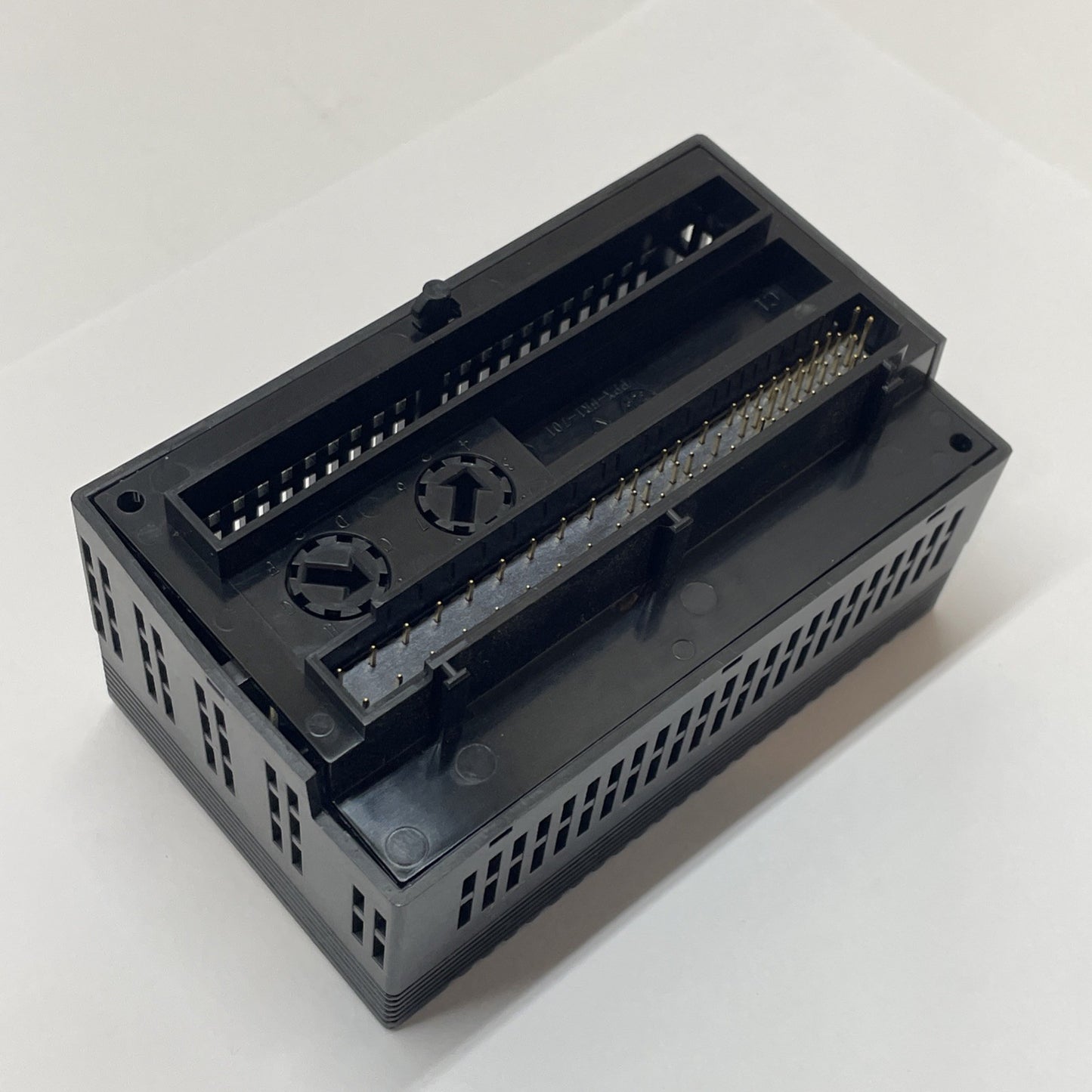 GE Fanuc  VersaMax IC200MDL640F 24VDC 16-Point Discrete Input Module