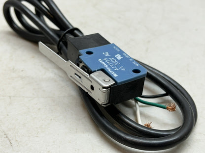 MATSUSHITA AZ37129 / SL LIMIT SWITCH 4A 250VAC / NEW