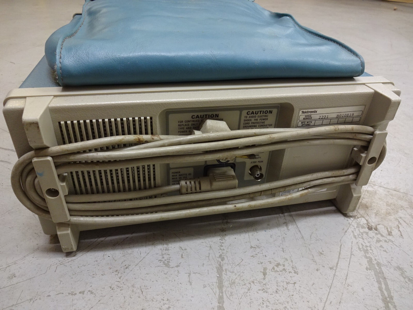 TEKTRONIX 2221 DIGITAL STORAGE OSCILLOSCOPE TWO CHANNEL 60 MHZ