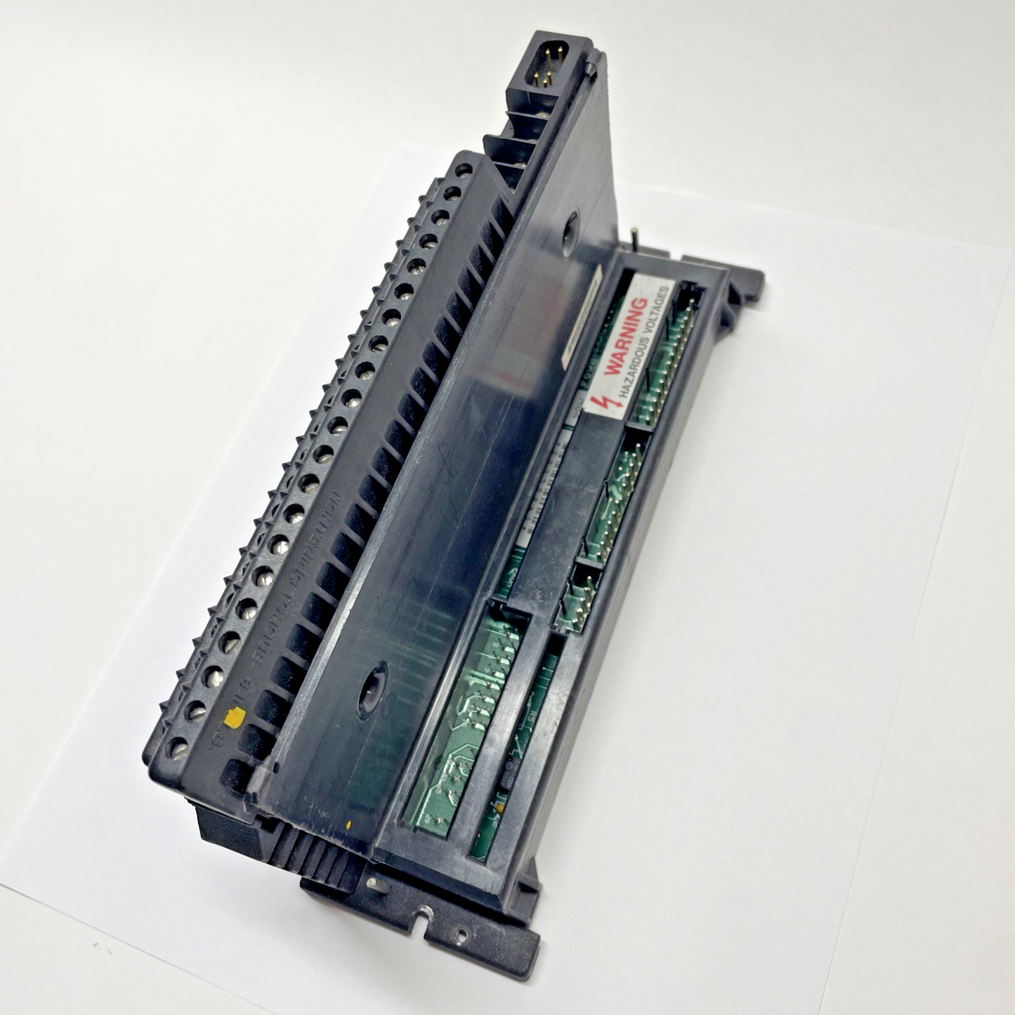 GE Fanuc IC660TBD025C Genius I/O Terminal Module 5-24 VDC 32 Sink