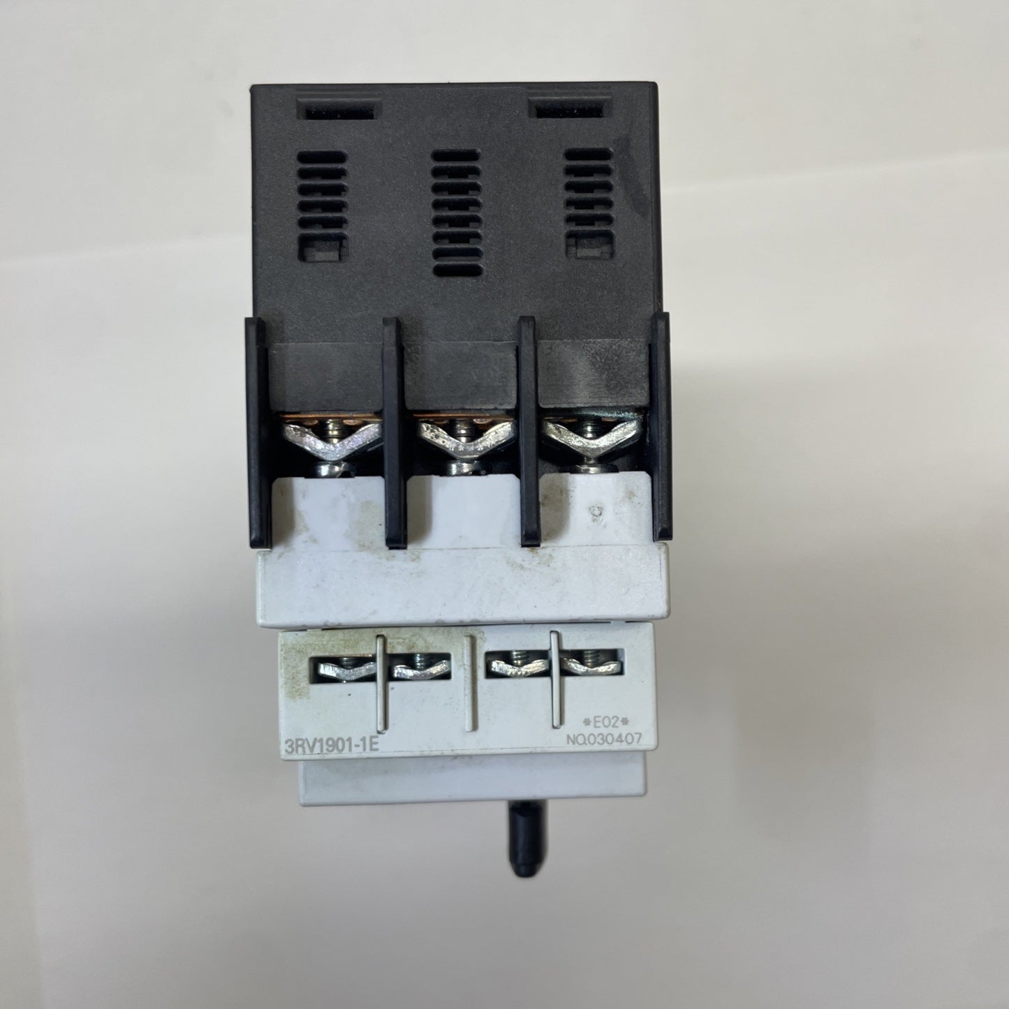 SIEMENS 3RV1021-1GA10 SIRIUS MANUAL MOTOR STARTER WITH 3RT1017-1AK61 CONTACTOR