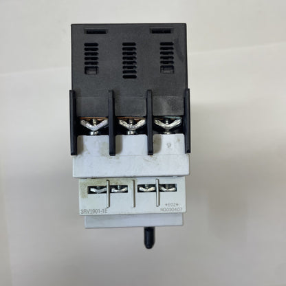 SIEMENS 3RV1021-1GA10 SIRIUS MANUAL MOTOR STARTER WITH 3RT1017-1AK61 CONTACTOR