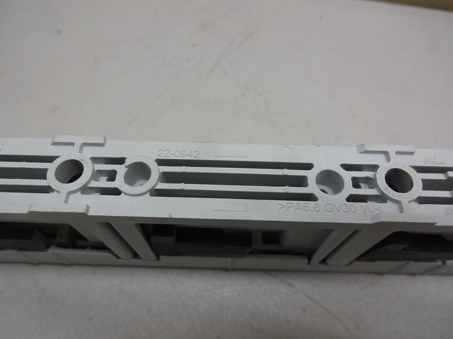 WOHNER PA6.6GV30V0 / BUS END CAP