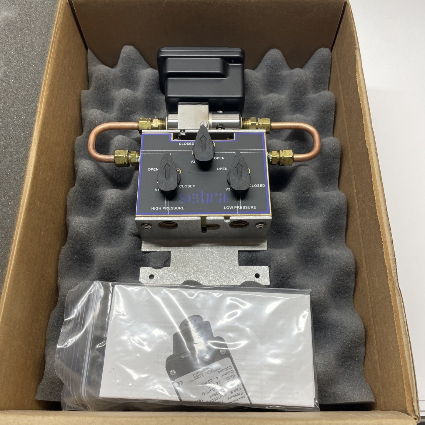 Setra 2301050PD3V11BC  0-50 PSI DP Transmitter 4-20mA Viton 3-Valve Manifold