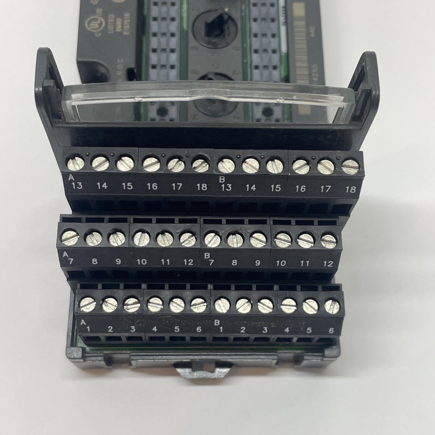 GE Fanuc IC200CHS022D Compact I/O Carrier Module, 36-terminal