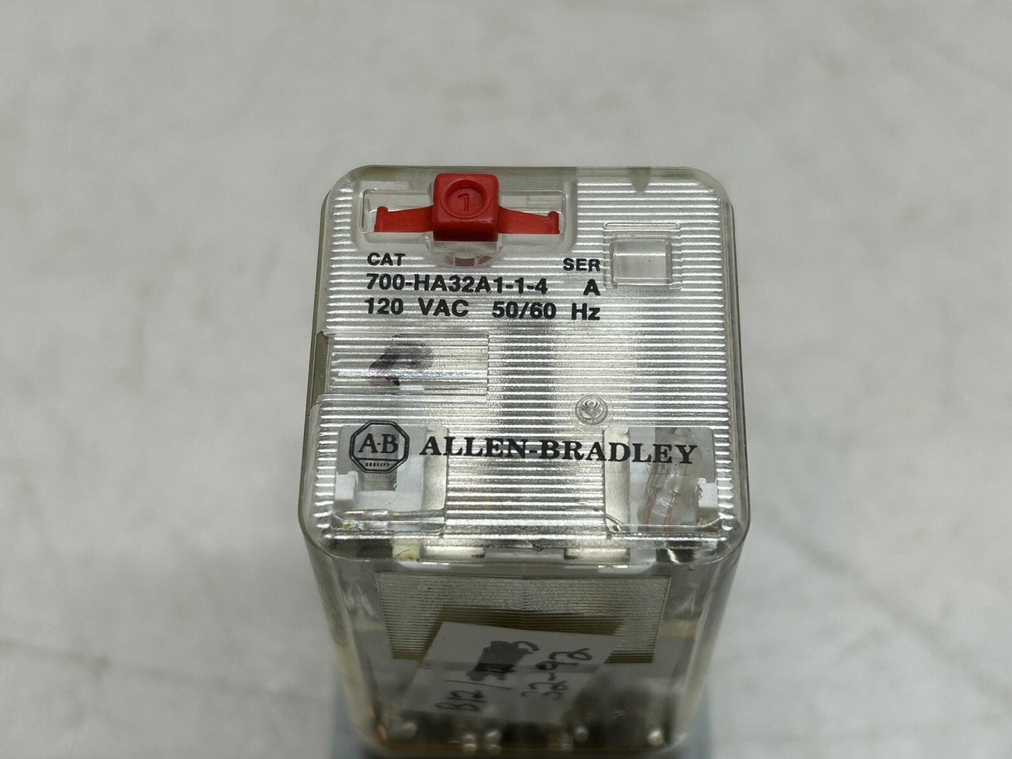 ALLEN BRADLEY 700-HA32A1-1-4 RELAY SER A 120VAC WITH IDEC SR2P-06 BASE 92Y30C