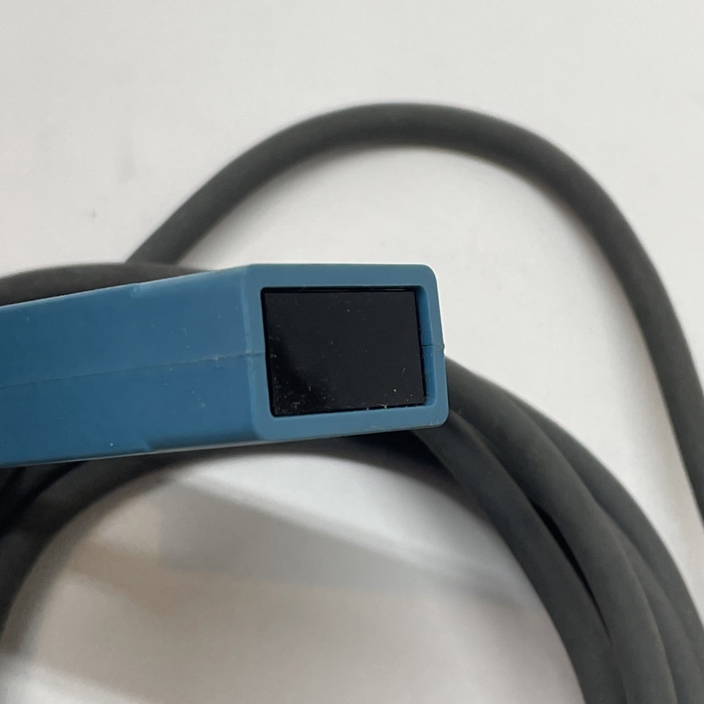 FE7B-RA6G-M / FE7BRA6GM Retroreflective Photoelectric Sensor 10-28 VDC