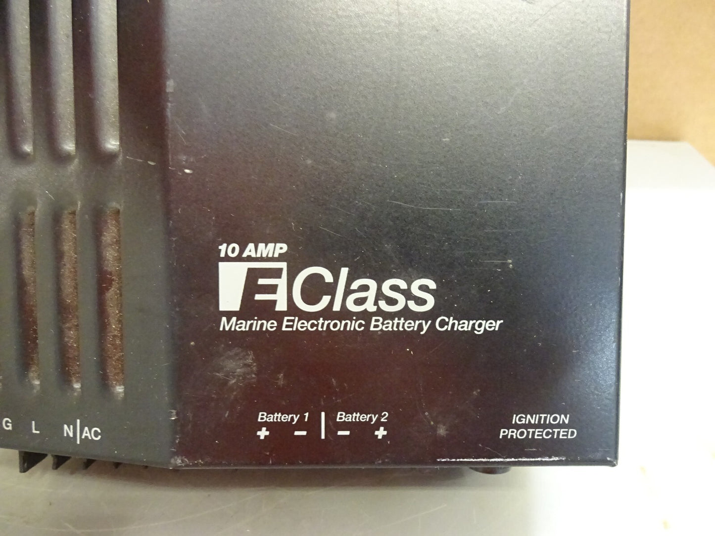 DYTEK E CLASS MARINE ELECTRONIC 10A AMP BATTERY CHARGER