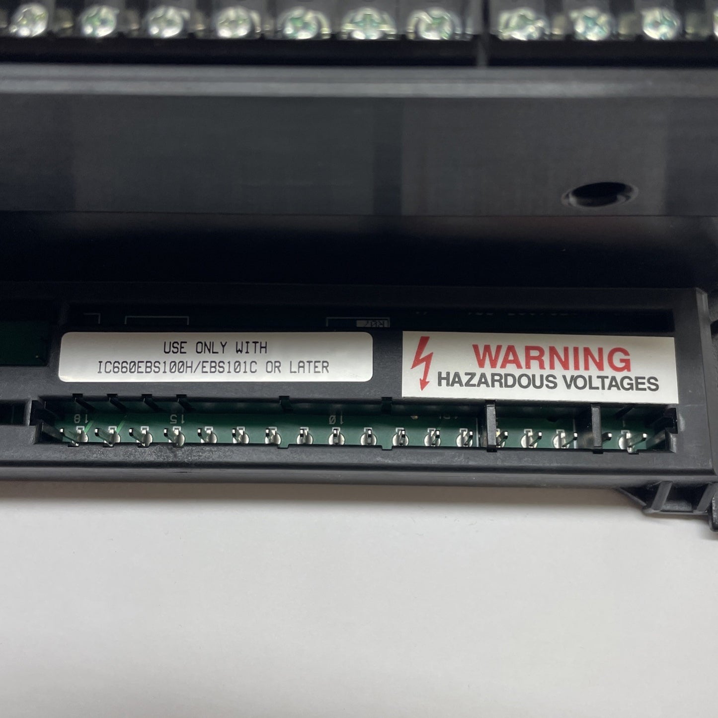 GE Fanuc IC660TSS100L Terminal Assembly 115 VAC/125 VDC