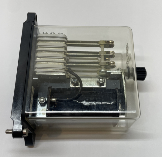 C&S D2600 / D 2600 Time Delay Relay 90-130VDC