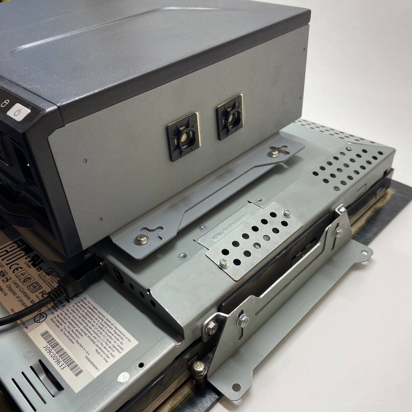 ELO ET1939L-7CWA-1-G (19")  w/ Intel DG41MJ / Intel CPU E7400 CORE 2 DUO 2.80GHZ