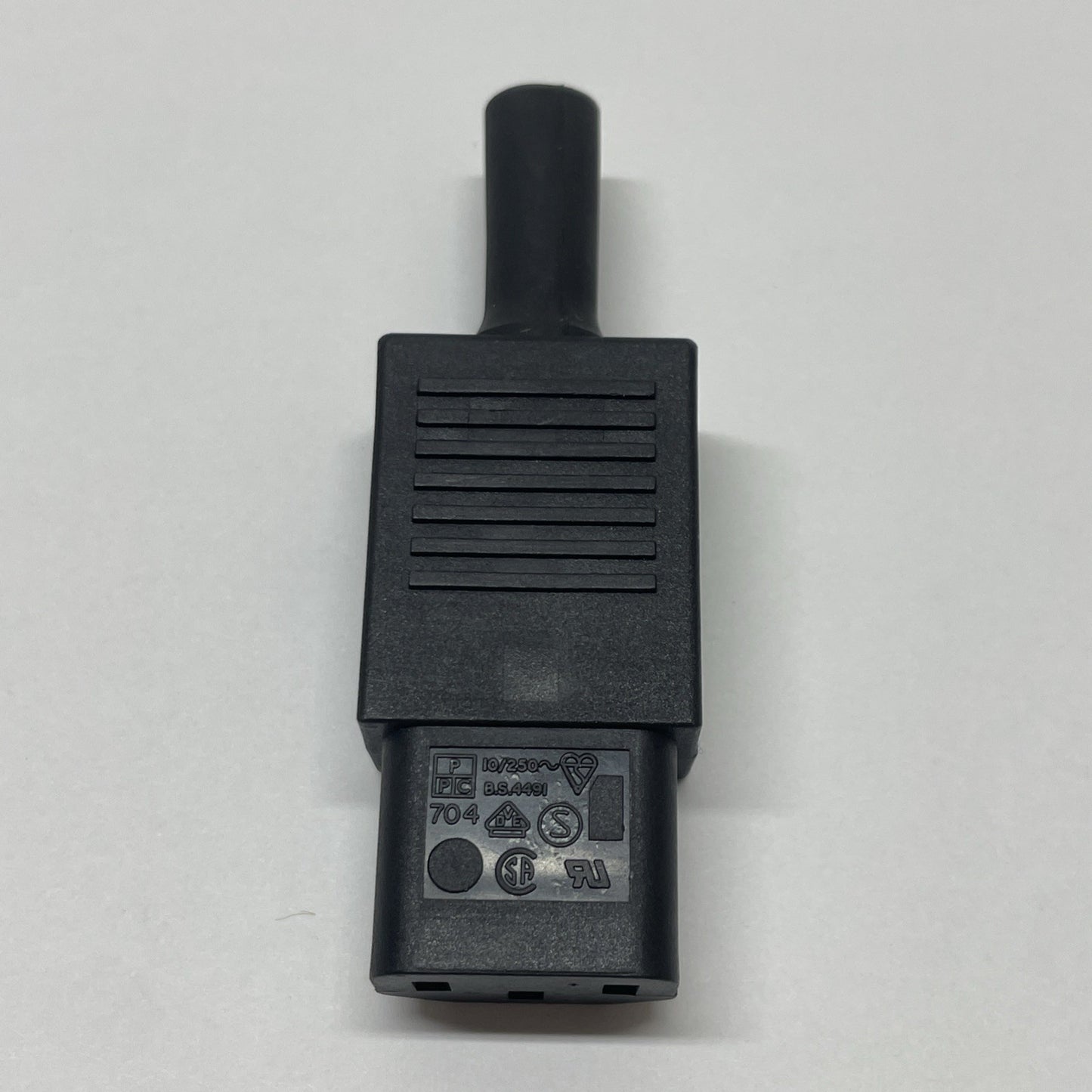 B.S.4491 AC Plug Female Computer Power Terminal 10A/250V 704