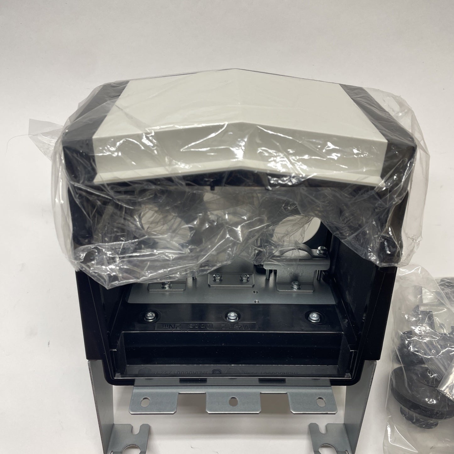 ABB 3AXD50000011387B Conduit Box Kit ACS880 R5