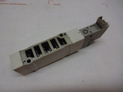 SMC SY5140-5FUD / 24VDC / SUPPLY PRESS 0.15-0.7MPA