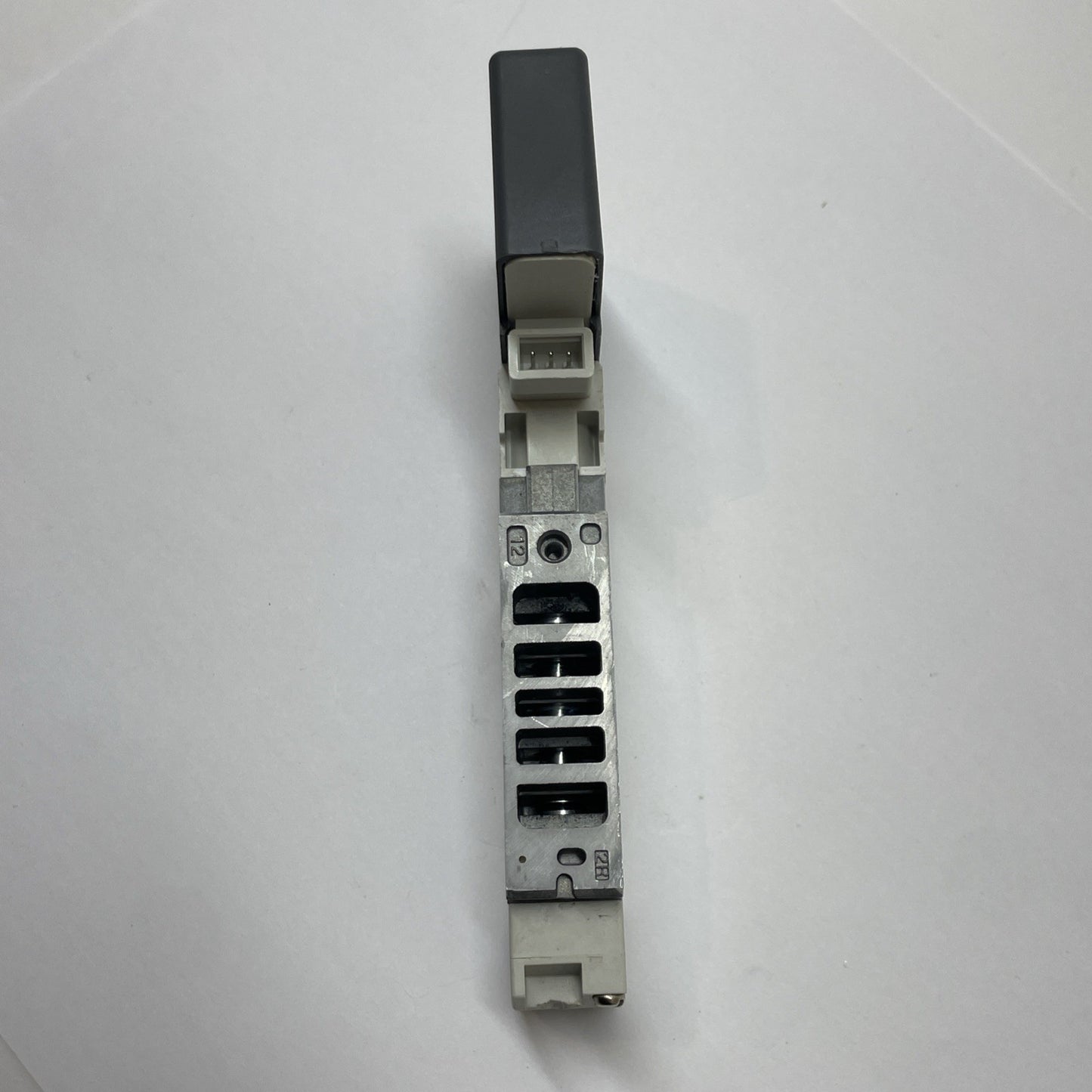 SMC VQC2401N-5 Solenoid Valve 5-Port 3-Position