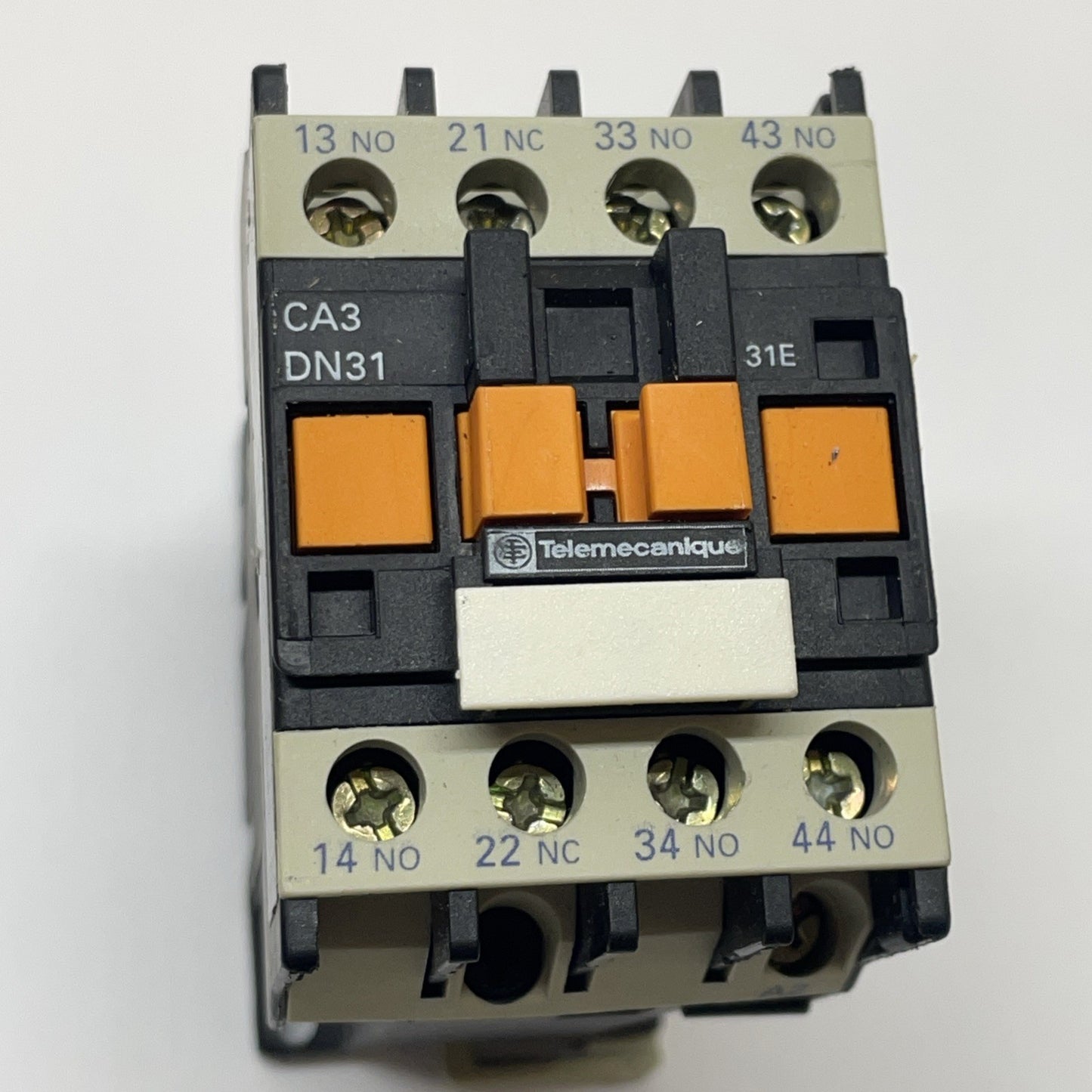 Telemecanique CA3 DN 31 Control Relay 10 Amp 24 VDC 600 V Max
