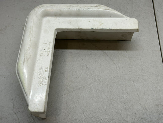 POLYFORM PG-1 POLYGUARD DOCK CORNER / 10" WHITE PVC