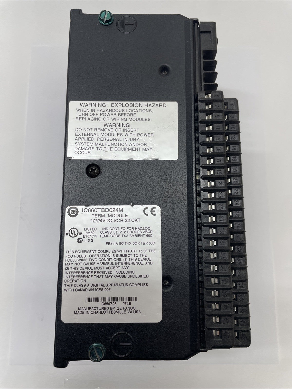 GE Fanuc IC660BBD024 I/O Block Assembly 32-Circuit 12-24 VDC (EBD024S + TBD024M)