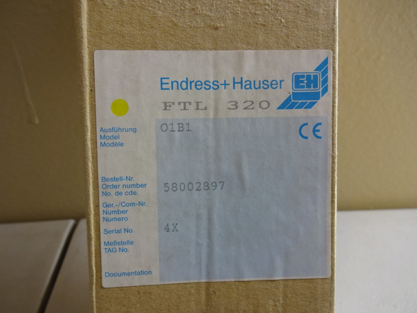 ENDRESS & HAUSER FTL320-01B1 / FTL 320 01B1 RELAY 90-140V 50/60HZ / NEW WITH BOX