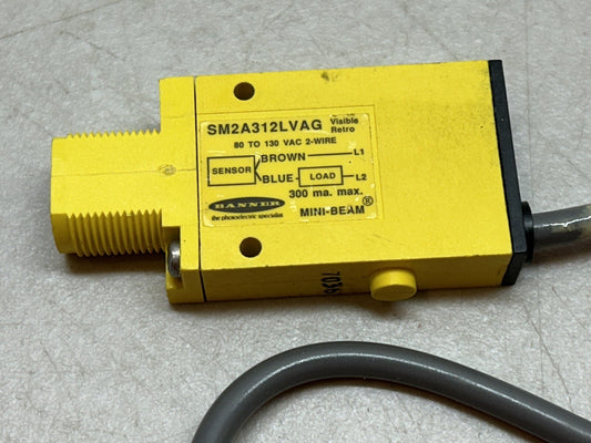 BANNER SM2A312LVAG / 26055 MINI-BEAM SENSOR / USED AS SAMPLE ONLY