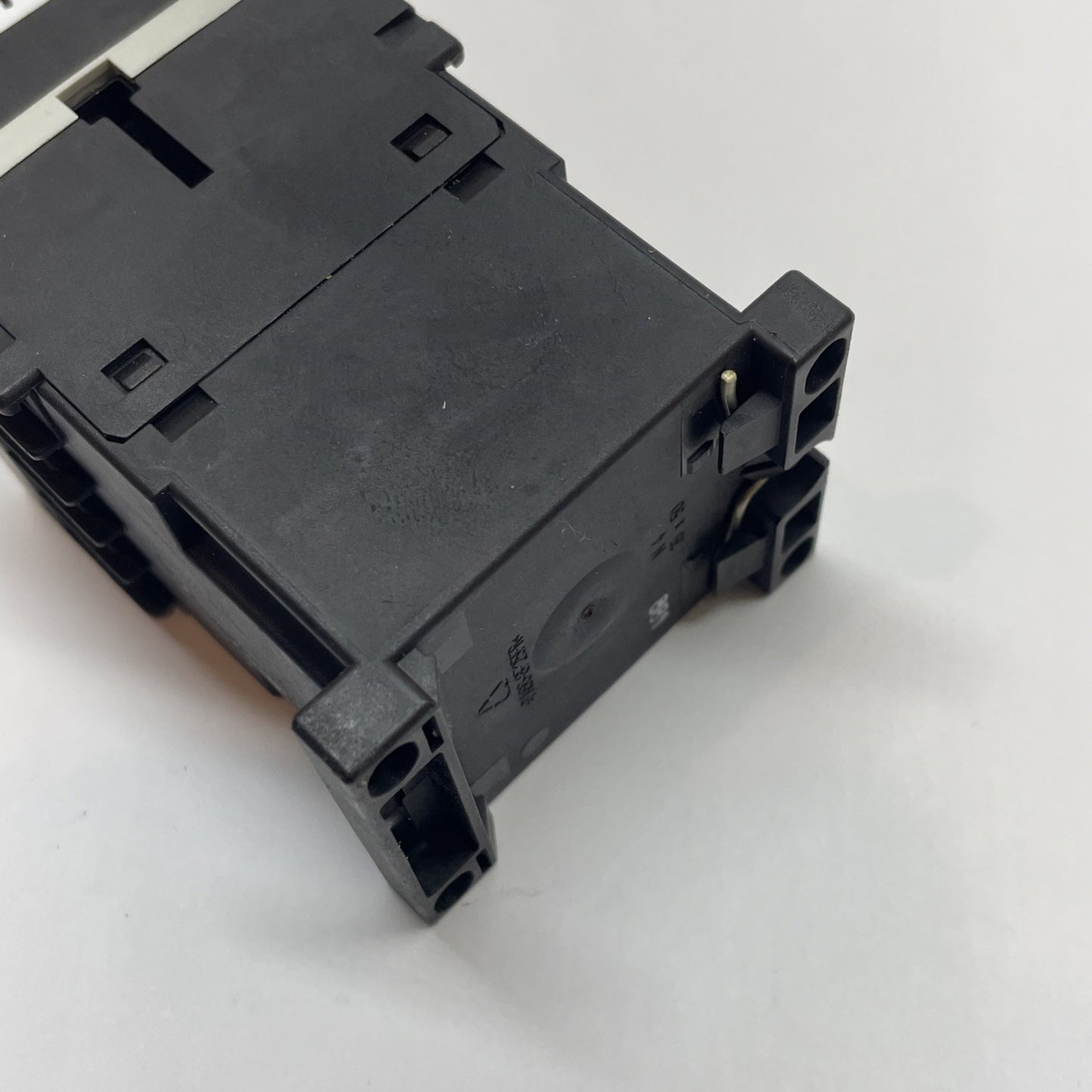 SIEMENS 3RT1016-1BB41 CONTACTOR w/ 3RH1911-1HA12