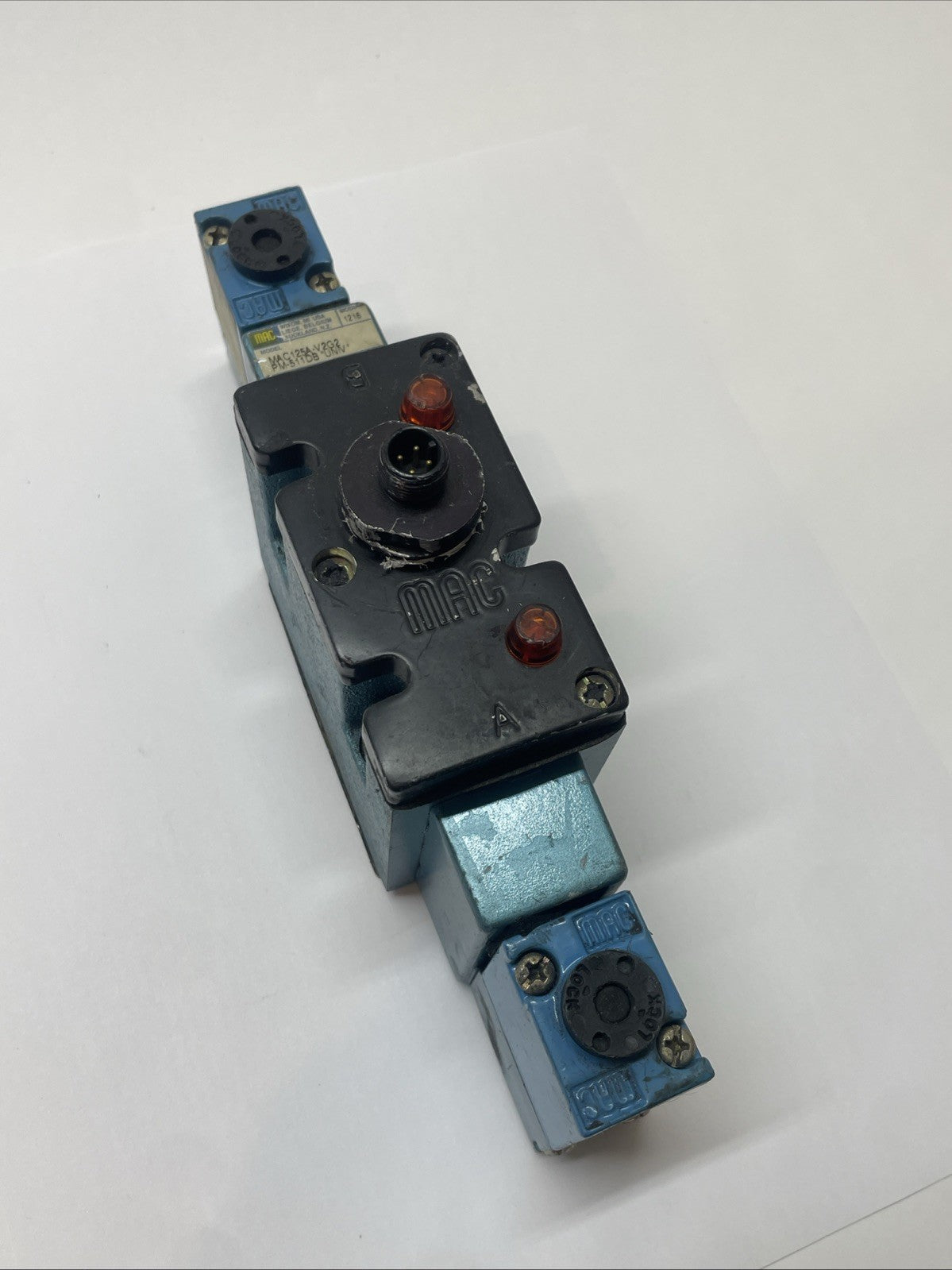 MAC VALVES MAC125A-V2G2-PM-511DB Solenoid Valve 24 VDC 5-Way