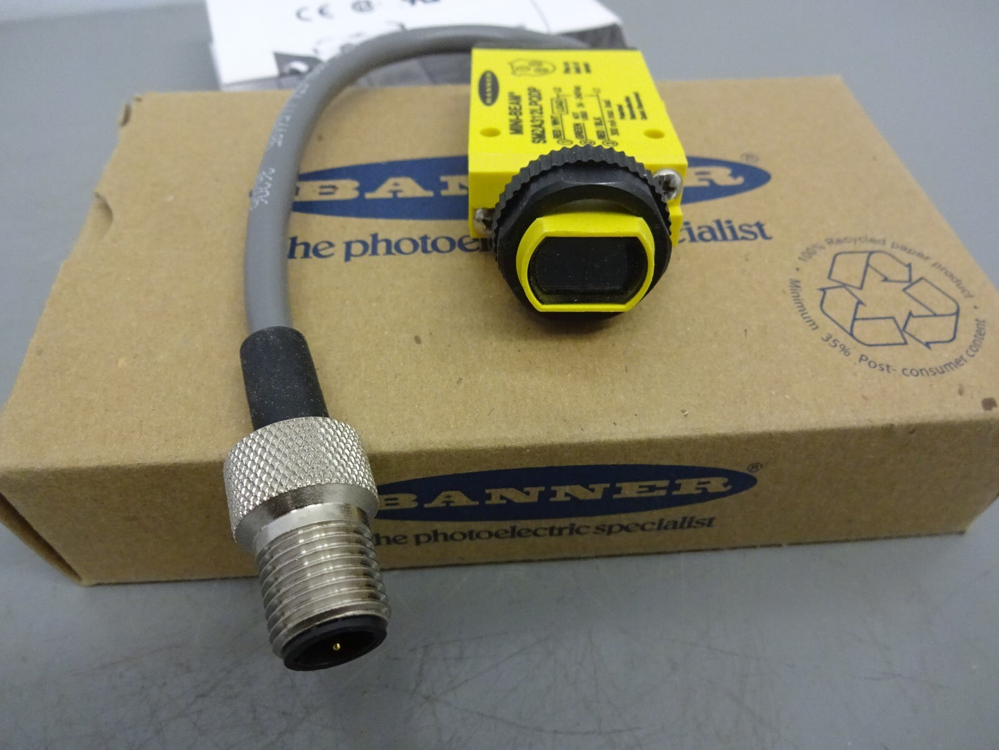 BANNER SM2A312LPQDP / MINI BEAM SENSOR / 49776 / NEW