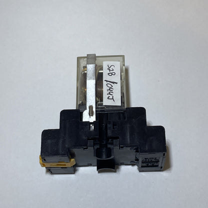 GE CR420MPL044J Relay w/ Base CR420MA