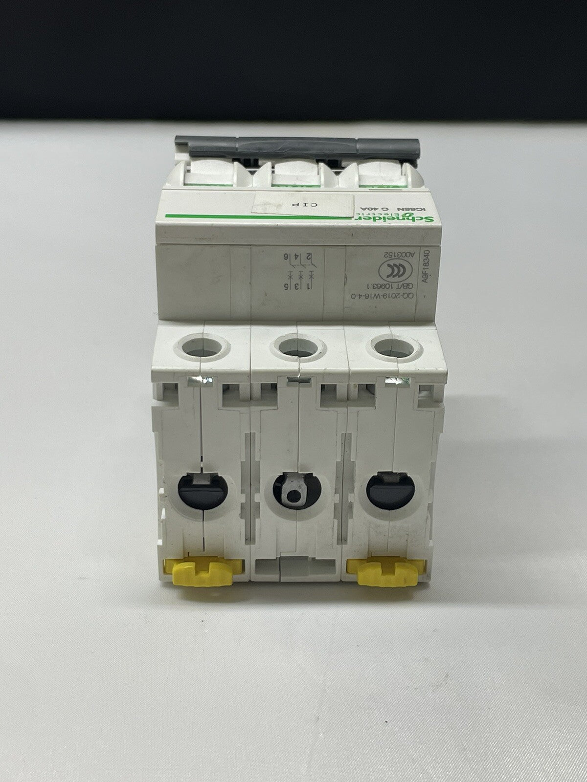 1PC A9F18340 circuit breaker 3P C40A