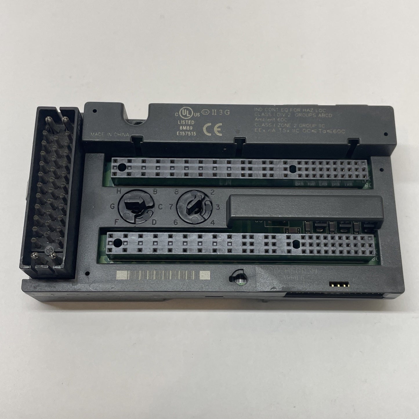 GE FANUC Versamax IC200CHS003H Connector-Style I/O Carrier Module