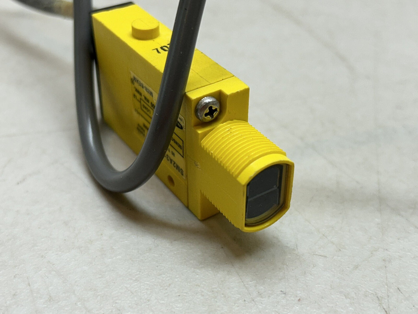 BANNER SM2A312LVAG / 26055 MINI-BEAM SENSOR / USED AS SAMPLE ONLY