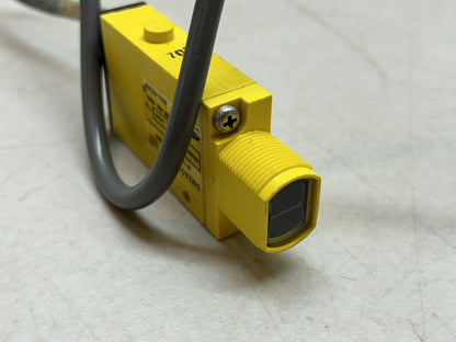 BANNER SM2A312LVAG / 26055 MINI-BEAM SENSOR / USED AS SAMPLE ONLY