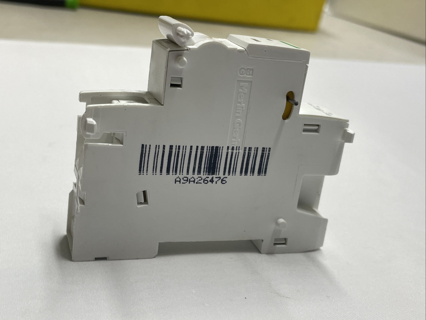 1PCS  For Schneider A9A26476 Unit Control Voltage