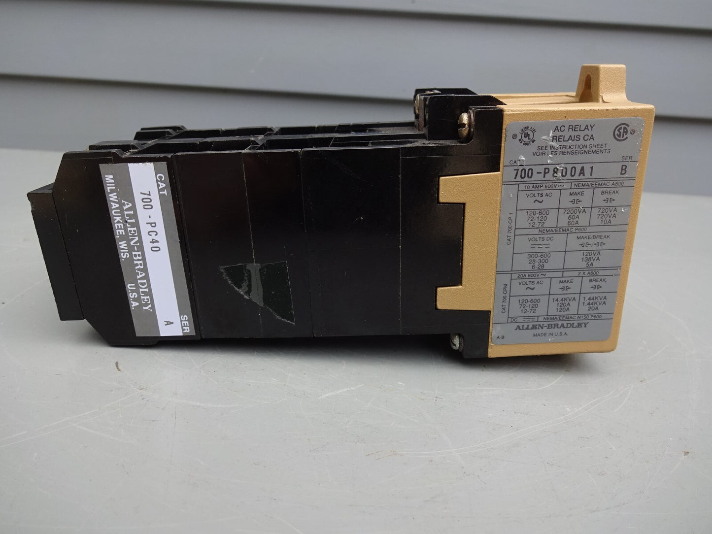 ALLEN BRADLEY 700-P800A1 B / 700-PC40 A  / RELAY