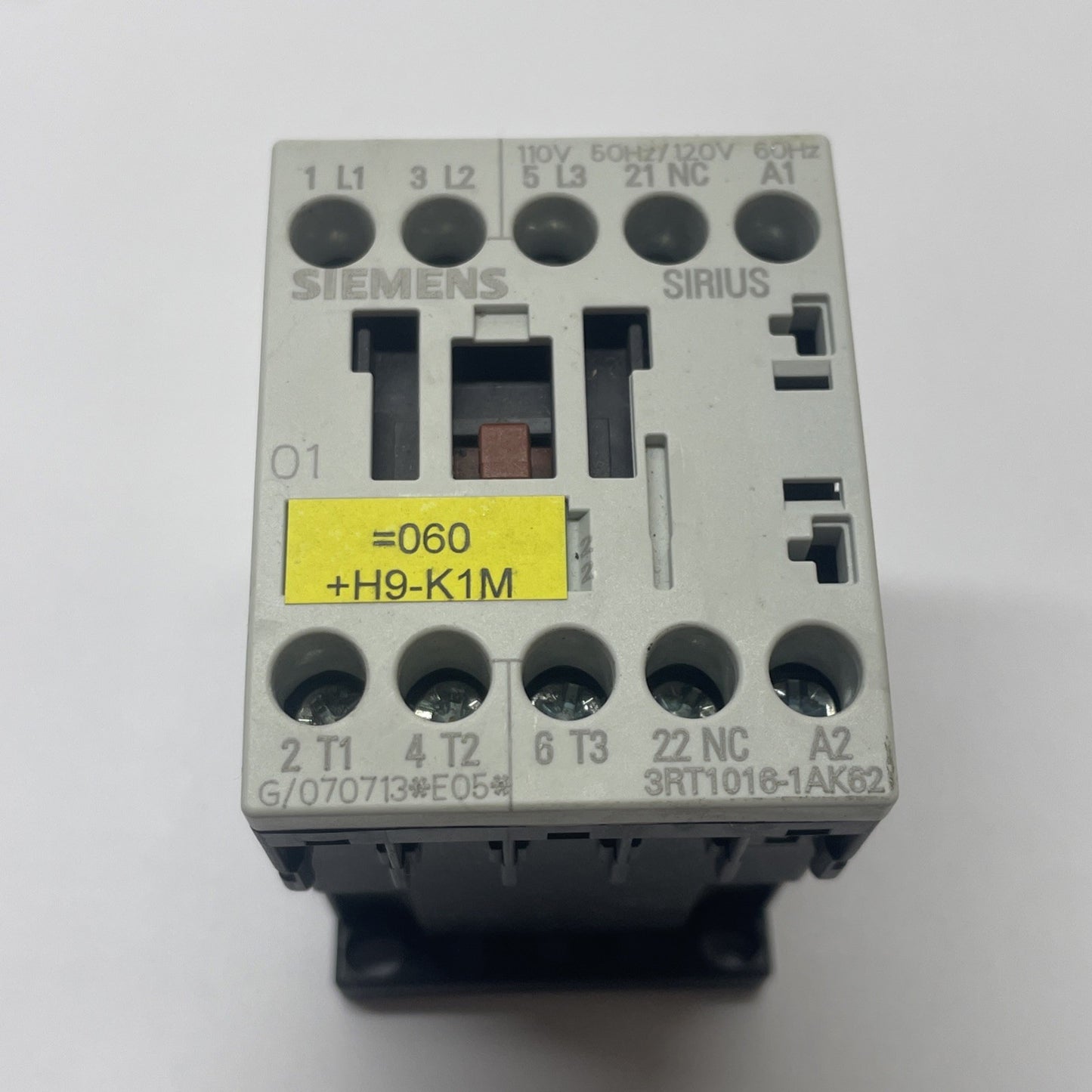 Siemens 3RT1016-1AK62 Contactor 3-Pole, 120 V AC Coil