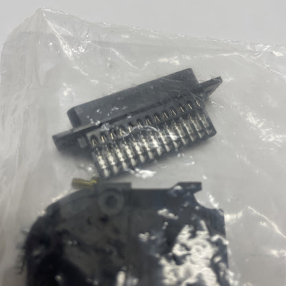 AMP 749809-9 25-Pos AMPLIMITE HDE-20 IDC D-Sub Plug Kit